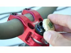 77DESIGNZ Bottle Cap Ahead Kappe -Renthal Lenkergeschäft 313530